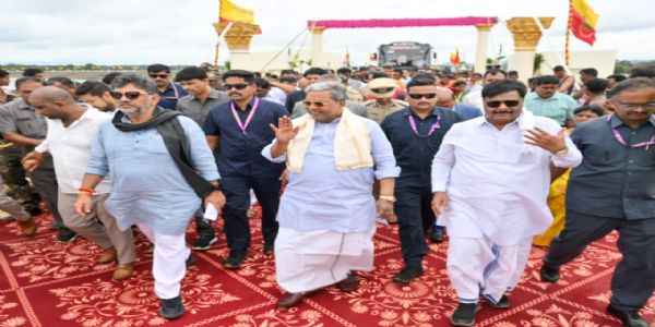 ಡಿಜಿಟಲ್ ಪಾವತಿ ಸಮಸ್ಯೆ : ತೆರಿಗೆ ಇಲಾಖೆಯೊಂದಿಗೆ ಚರ್ಚೆ- ಸಿದ್ದರಾಮಯ್ಯ