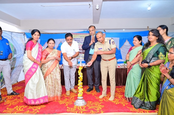 ಎಲ್ಲ ಸಮಸ್ಯೆಗಳಿಗೂ ಶಿಕ್ಷಣವೊಂದೇ ಪರಿಹಾರ: ನ್ಯಾ.ಹೆಚ್.ಎ.ಸಾತ್ವಿಕ್
