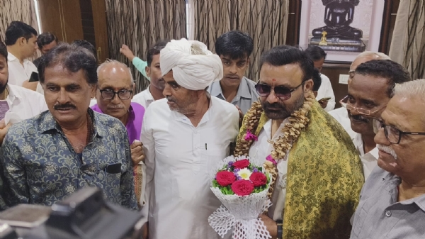 ಸಚಿವ