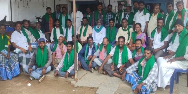 ಬೆಸ್ಕಾಂ ವಿದ್ಯುತ್ ಮೀಟರ್ ಅಳವಡಿಸುವುದನ್ನು ಕೂಡಲೇ ನಿಲ್ಲಿಸಲು ರೈತ ಸಂಘದ ಒತ್ತಾಯ