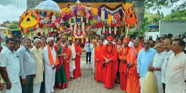 ಹೊಂದಾಣಿಕೆಯಿಂದ ಬದುಕುವ ವ್ಯವಸ್ಥೆ ಬರಬೇಕು : ಶ್ರೀ ನಿಜಗುಣಪ್ರಭು ತೋಂಟದಾರ್ಯ