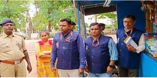 ಗದಗ ಜಿಲ್ಲೆಯ ನಾನಾ ಕಡೆ ಕೋಟ್ಪಾ ದಾಳಿ, ಕಾಯ್ದೆ ಉಲ್ಲಂಘನೆ ವಿರುದ್ಧ ಕ್ರಮ
