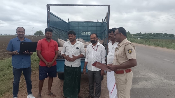 ಸಿರುಗುಪ್ಪ : ಅಕ್ರಮ ಪಡಿತರ ಅಕ್ಕಿ ರವಾನೆ : ಮೂರು ವಾಹನ ಜಪ್ತಿ, 385 ಚೀಲ ವಶ