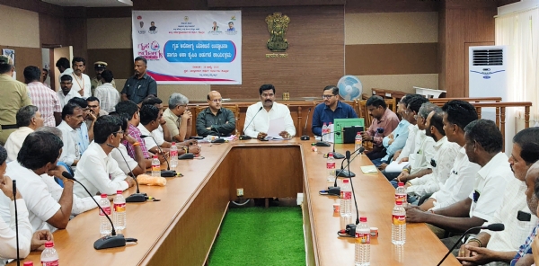 ಕೊಪ್ಪಳ  : ಹೆಚ್ಚಿನ ಬೆಲೆಗೆ ರಸಗೊಬ್ಬರ ಮಾರಾಟ ಮಾಡುವ ಅಂಗಡಿಗಳ ಪರವಾಗಿ ರದ್ದು