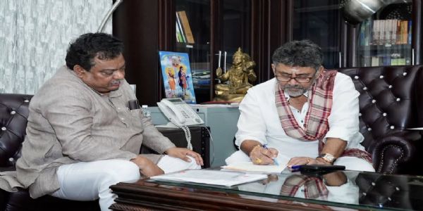 ಡಿ.ಕೆ.ಶಿವಕುಮಾರ್-ಎಂ.ಬಿ.ಪಾಟೀಲ ಭೇಟಿ
