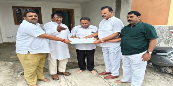 ವೇಮಗಲ್-ಕುರಗಲ್ ಪ.ಪಂಚಾಯಿತಿ ಚುನಾವಣೆ ಕಾಂಗ್ರೆಸ್ ಬಿ ಫಾರಂ ಬಿಡುಗಡೆ