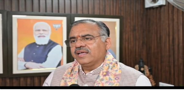 ಕೇಜ್ರಿವಾಲ್ ರಾಜಕೀಯ ಸುಳ್ಳು ಮತ್ತು ಬೂಟಾಟಿಕೆ– ಬಿಜೆಪಿ ನಾಯಕ ತರುಣ್ ಚುಗ್ ಕಿಡಿ