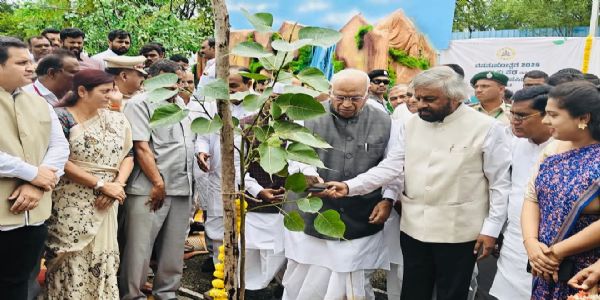 ವನ ಮಹೋತ್ಸವಕ್ಕೆ ಮಲ್ಲಿಕಾರ್ಜುನ ಖರ್ಗೆ ಚಾಲನೆ