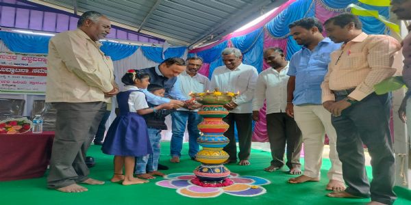 ಸರ್ಕಾರಿ ಶಾಲೆಗಳಲ್ಲಿ ವ್ಯಾಸಂಗ ಮಾಡಿದ ಸಾಧಕರು
