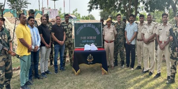 ಭಾರತ-ಪಾಕಿಸ್ತಾನ ಗಡಿಯಲ್ಲಿ 8.5 ಕೋಟಿ ರೂ. ಮೌಲ್ಯದ ಹೆರಾಯಿನ್ ವಶ
