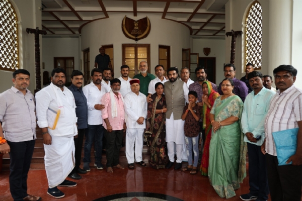 ಕೊಪ್ಪಳದ ಗವಿಸಿದ್ದಪ್ಪ ನಾಯಕನ ಕೊಲೆ ಪ್ರಕರಣವನ್ನು ಎನ್‍ಐಎಗೆ ಒಪ್ಪಿಸಲು ರಾಜ್ಯಪಾಲರಿಗೆ ಮನವಿ