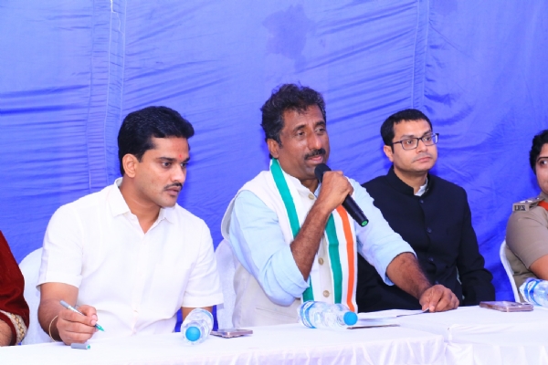 ಬಳ್ಳಾರಿ ಜಿಲ್ಲೆಯು ಅಭಿವೃದ್ಧಿಯತ್ತ ಸಾಗುತ್ತಿದೆ: ಸಚಿವ ರಹೀಂ ಖಾನ್