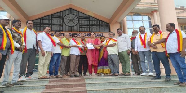 ಒಳಾಂಗಣ ಕ್ರೀಡಾಂಗಣಕ್ಕೆ ಯೋಗ ಸಾಧಕ ಡಾ.ರಾಜಕುಮಾರ್ ಹೆಸರನ್ನು ನಾಮಕರಣ ಮಾಡುವಂತೆ ಒತ್ತಾಯ