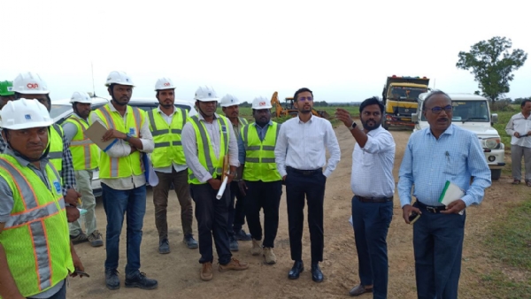 ರಾಯಚೂರು : ವಿಮಾನ ನಿಲ್ದಾಣ ನಿರ್ಮಾಣ ಕಾಮಗಾರಿ ಸ್ಥಳಕ್ಕೆ ಜಿಲ್ಲಾಧಿಕಾರಿ ನಿತೀಶ್ ಕೆ ಭೇಟಿ; ಪರಿಶೀಲನೆ