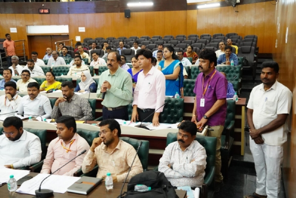 ರಸಗೊಬ್ಬರದ ಕೊರತೆ ನೀಗಿಸಲು ಕ್ರಮವಹಿಸಿ : ಡಾ. ಕೆ.ವಿ. ತ್ರಿಲೋಕಚಂದ್ರ