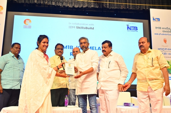 ಉದ್ಯೋಗ ಸೃಷ್ಠಿಸುವ ಕೈಗಾರಿಕೋದ್ಯಮಗಳ ಸ್ಥಾಪನೆಗೆ ಪ್ರಯತ್ನ - ರವಿ ಬೋಸರಾಜು
