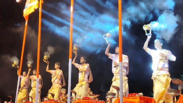 ತುಂಗಭದ್ರಾ ನದಿಗೆ  ತುಂಗಭದ್ರ ಆರತಿ