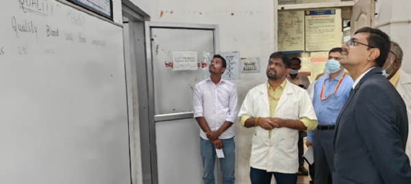 ರಿಮ್ಸ್ ಆಸ್ಪತ್ರೆಯಲ್ಲಿ ಪರಿಶೀಲನೆ ನಡೆಸಿದ ಉಪ ಲೋಕಾಯುಕ್ತರು