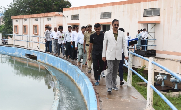 ಚಿಕ್ಕಸೂಗುರ ಬಳಿಯ ಜಲ ಶುದ್ಧೀಕರಣ ಘಟಕಕ್ಕೆ ಉಪ ಲೋಕಾಯುಕ್ತರ ಭೇಟಿ