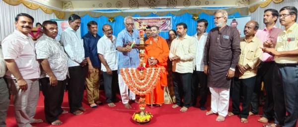 ಶಿಕ್ಷಣದಿಂದ ಸಮಾಜದ ಸದೃಢತೆಗೆ ಸುತ್ತೂರು ಶ್ರೀಗಳು ಹಾಗು ಹಾನಗಲ್ಲು ಕುಮಾರೇಶ್ವರರು‌‌‌‌ ಶ್ರಮಿಸಿದರು