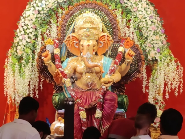 ಅಶ್ವಮೇಧ ಯಾಗದ ರಥದ ವಿನ್ಯಾಸದ ಕಲಾಕೃತಿಯಲ್ಲಿ ಗಣೇಶ ಪ್ರತಿಷ್ಠಾಪನೆ