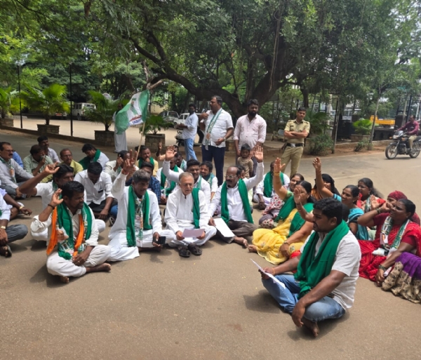 ಯೂರಿಯಾ : ಕರ್ನಾಟಕ ಸರ್ಕಾರ ವಜಾಕ್ಕೆ ಜೆಡಿಎಸ್ ಆಗ್ರಹ