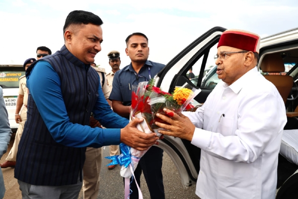 ರಾಜ್ಯಪಾಲ ಥಾವರ್‌ಚಂದ್ ಗೆಹ್ಲೋಟ್  ಹೊಸಪೇಟೆ ಭೇಟಿ