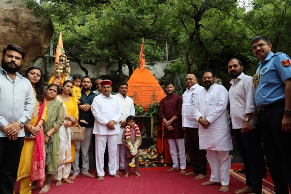 30 ನಿಮಿಷದಲ್ಲಿ ಅಂಜನಾದ್ರಿ ಬೆಟ್ಟವೇರಿದ ಕರ್ನಾಟಕದ ರಾಜ್ಯಪಾಲರು