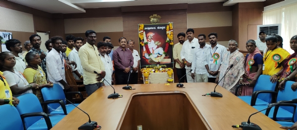 ಕೊಪ್ಪಳ: ಶ್ರೀ ನುಲಿಯ ಚಂದಯ್ಯ ಜಯಂತಿ: ಪುಷ್ಪ ನಮನ