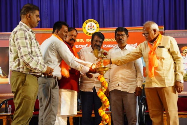 ಕಾಯಕ ದಾಸೋಹಿ ನುಲಿಯ ಚಂದಯ್ಯ: ಲಿಡ್ಕರ್ ಅಧ್ಯಕ್ಷ ಮುಂಡರಿಗಿ ನಾಗರಾಜ್