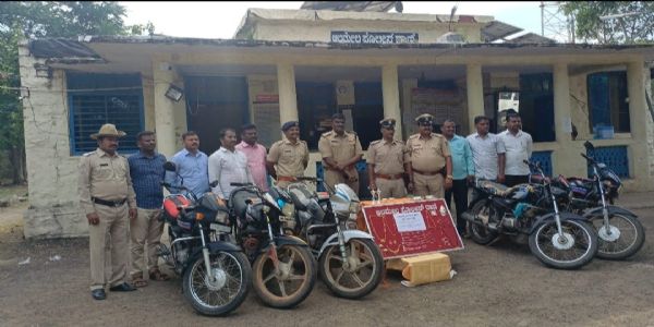 ಮನೆಗಳ್ಳತನ ; ಇಬ್ಬರು ಆರೋಪಿಗಳ ಬಂಧನ