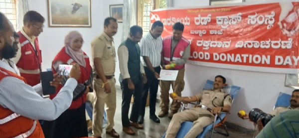 ಬಳ್ಳಾರಿ : ಅರಣ್ಯ ಹುತಾತ್ಮರ ದಿನಾಚರಣೆ: ಸ್ವಯಂ ಪ್ರೇರಿತ ರಕ್ತದಾನ ಶಿಬಿರ