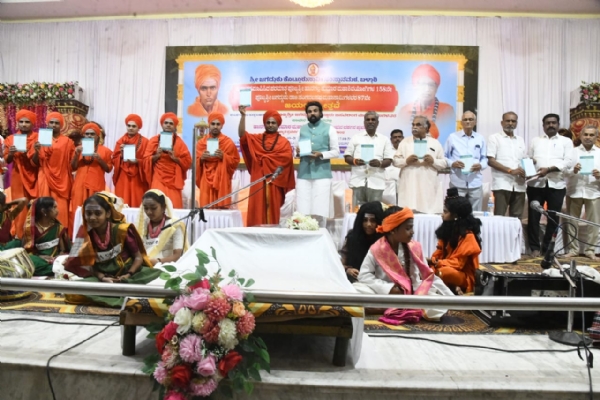 ಎಲ್ಲಾವುದಕ್ಕೂ ಮಣ್ಣೇ ಮೂಲ, ಮಣ್ಣಿನ ರಹಸ್ಯವನ್ನು ಎಲ್ಲರೂ ತಿಳಿಯಬೇಕು : ಕೊಟ್ಟೂರು ಬಸವಲಿಂಗ ಮಹಾಸ್ವಾಮಿಗಳು