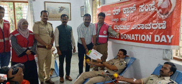 ಬಳ್ಳಾರಿ : ಅರಣ್ಯ ಹುತಾತ್ಮರ ದಿನಾಚರಣೆ: ಸ್ವಯಂ ಪ್ರೇರಿತ ರಕ್ತದಾನ ಶಿಬಿರ