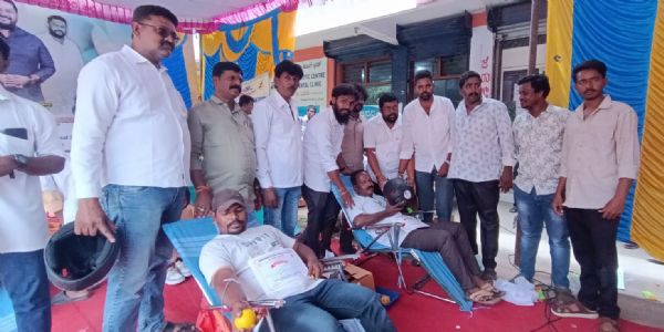 ಒಂದೆಡೆ ಶಾಸಕ ಬಿ. ನಾಗೇಂದ್ರ ಅವರ ಹುಟ್ಟು ಹಬ್ಬ, ಮತ್ತೊಂದೆಡೆ ಸಿಬಿಐ ತನಿಖೆ ; ಕುಗ್ಗದ ಉತ್ಸಾಹ
