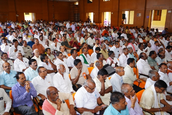 ಬಳ್ಳಾರಿ : ಎಲ್ಲರೂ ಒಗ್ಗೂಡಿದಾಗಲೇ ಸಮಾಜದಲ್ಲಿ ಒಗ್ಗಟ್ಟು : ಲೀಲಾದೇವಿ ಆರ್. ಪ್ರಸಾದ್
