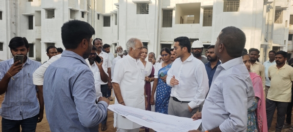 ಯರಮರಸ್ ನಲ್ಲಿ 2419 ಮನೆಗಳ ನಿರ್ಮಾಣ  : ಸಚಿವ ಎನ್ಎಸ್ ಬೋಸರಾಜು ಪರಿಶೀಲನೆ