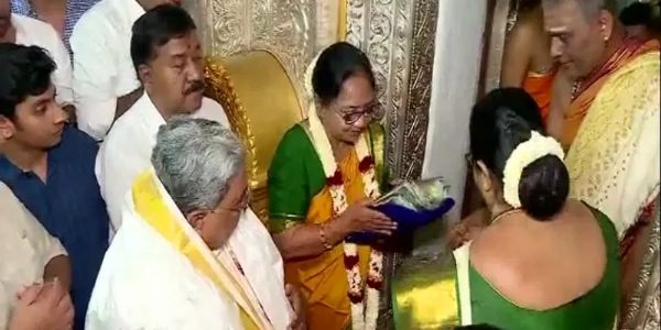 ದಸರಾ ಮಹೋತ್ಸವಕ್ಕೆ ಸಾಹಿತ್ಯ ಬಾನು ಮುಷ್ತಾಕ್ ಚಾಲನೆ