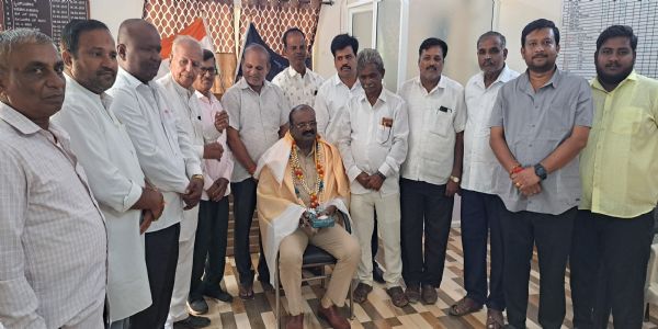 ರಾಷ್ಟ್ರಪತಿ ಪದಕಕ್ಕೆ ಭಾಜನರಾದ ಸಬ್‍ಇನ್ಸಪೆಕ್ಟರ ಮಾರುತಿ ಅವರಿಗೆ ಸನ್ಮಾನ