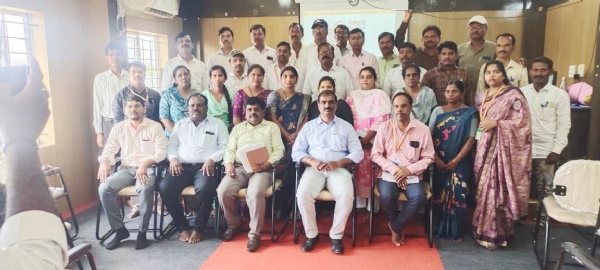 ಶಿಕ್ಷಣದಿಂದ ಮಾನವೀಯ ಮೌಲ್ಯಗಳನ್ನು ಬೆಳಿಸಿಕೊಳ್ಳಿ