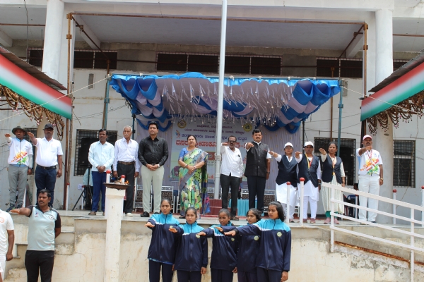 ನಮ್ಮ ಕ್ರೀಡಾಪಟುಗಳು ರಾಜ್ಯ ಮಟ್ಟದ ದಸರಾ ಕ್ರೀಡಾಕೂಟದಲ್ಲಿ ಭಾಗವಹಿಸಿ : ಹೇಮಲತಾ ನಾಯಕ