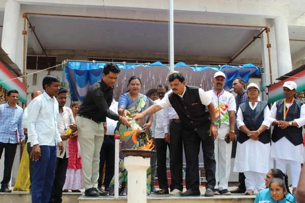 ನಮ್ಮ ಕ್ರೀಡಾಪಟುಗಳು ರಾಜ್ಯ ಮಟ್ಟದ ದಸರಾ ಕ್ರೀಡಾಕೂಟದಲ್ಲಿ ಭಾಗವಹಿಸಿ : ಹೇಮಲತಾ ನಾಯಕ