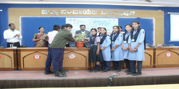 ಮಕ್ಕಳು ಪ್ರಶ್ನೆ ಮಾಡುವ ಮನೋಭಾವ ಹೊಂದಬೇಕು : ಕೋಸಂಭೆ