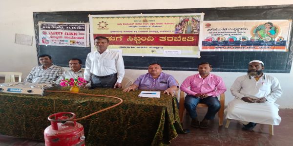 ಜೂಹಳ್ಳಿ ಕ್ಲಸ್ಟರ್ ವ್ಯಾಪ್ತಿ ಶಾಲೆಗಳ ಅಕ್ಷರದಾಸೋಹ ಸಿಬ್ಬಂದಿಗೆ ಕಾರ್ಯಾಗಾರ