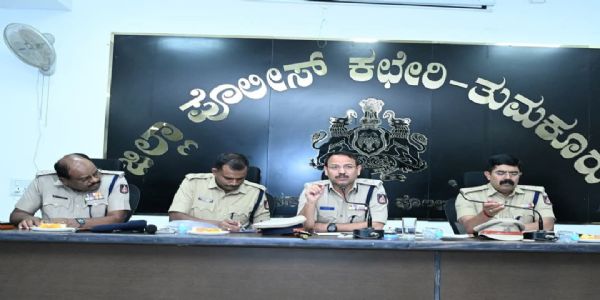 ನಾಳೆ ತುಮಕೂರಿಗೆ ಮುಖ್ಯಮಂತ್ರಿ ಭೇಟಿ ; ಪೋಲಿಸ್ ಅಧಿಕಾರಿಗಳ ಸಭೆ