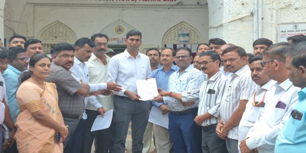 ಕಾಂಗ್ರೆಸ್ ಮುಖಂಡ ರಾಜೀವಗೌಡ ವಿರುದ್ಧ ಪ್ರತಿಭಟನೆ