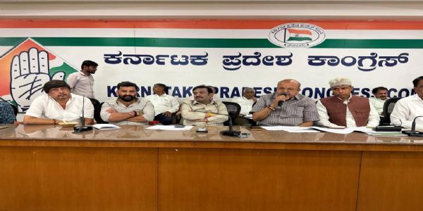 ಜಿಬಿಎ ಪಾಲಿಕೆ ಚುನಾವಣೆ : ಕಾಂಗ್ರೆಸ್ ಮುಖಂಡರ ಸಭೆ