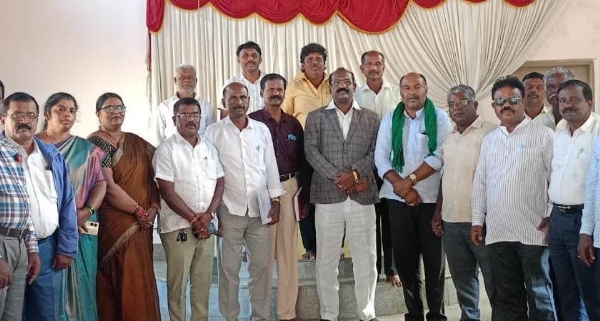 ಕೋಲಾರದಲ್ಲಿ ಛಲವಾದಿ ಸಮಾವೇಶದ ಪೂರ್ವಭಾವಿ ಸಭೆ ಶನಿವಾರ ನಡೆಯಿತು.