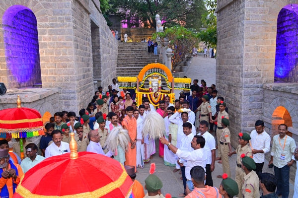 ಶ್ರೀ ಗವಿಮಠದ ಜಾತ್ರಾ : ತೆಪ್ಪೋತ್ಸವ ಹಾಗೂ ಸಂಗೀತ
