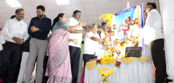 ಶರಣರು ಸಮ ಸಮಾಜಕ್ಕಾಗಿ ಶ್ರಮಿಸಿದ್ದರು - ಶಾಸಕ ಕೆ.ರಾಘವೇಂದ್ರ ಹಿಟ್ನಾಳ